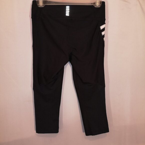 Under Armour Heatgear Compression Ladies Capri Length Black with White Leggings - Picture 2 of 8